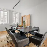 Lit Living - Luxury- Style Boutique *