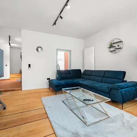Apartment Lit Living - Luxury- Style Boutique *