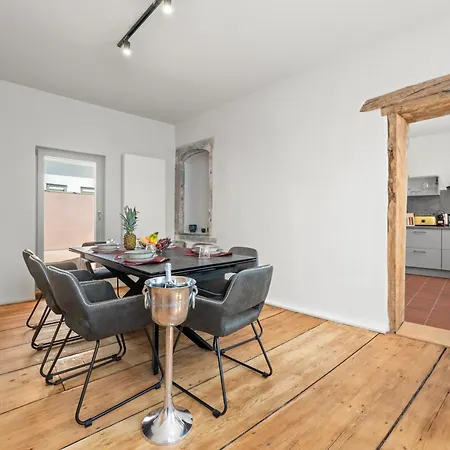 Lit Living - Luxury- Style Boutique *