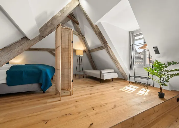 Lit Living - Luxury- Style Boutique *