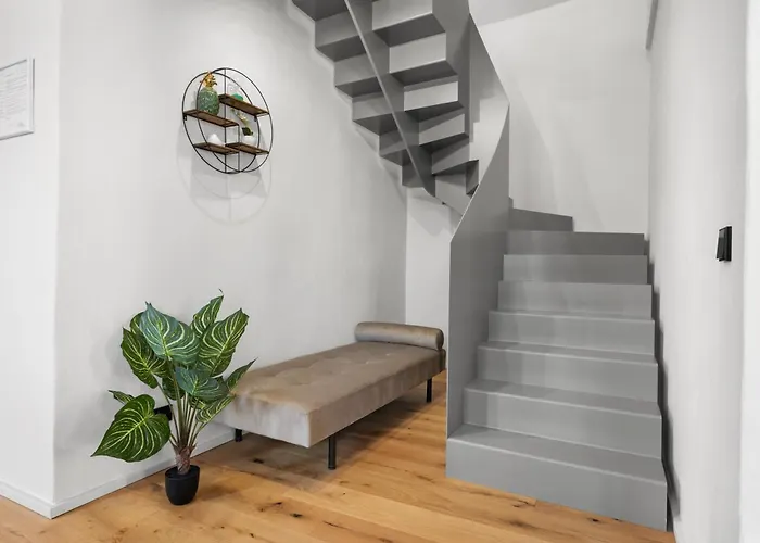 Lit Living - Luxury- Style Boutique דירה *